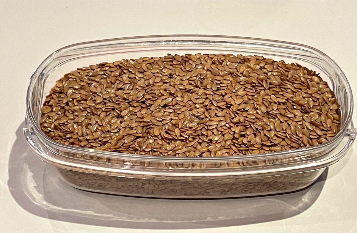Anti-inflammatory, anti-oxidant and much more: golden flaxseeds, a source of well-being to be ground for all these benefits