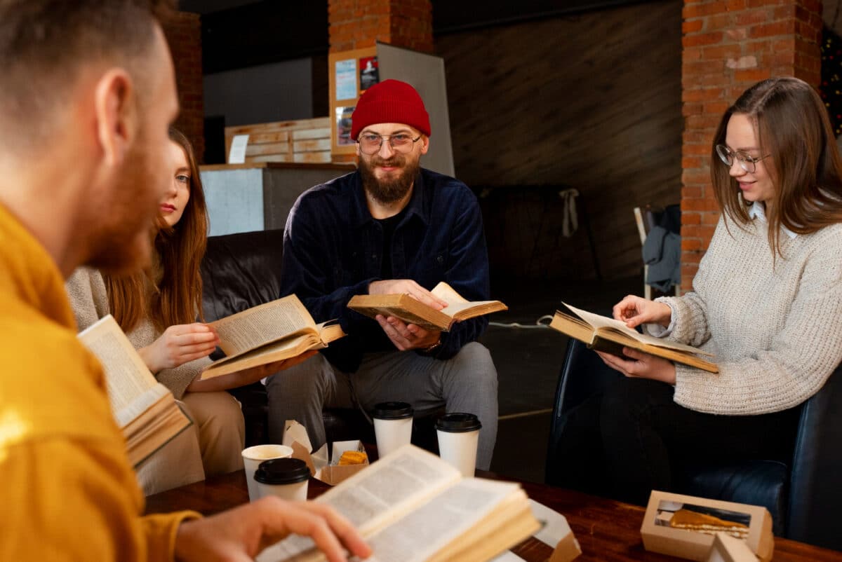 Étudier des livres saints, prier collectivement ou individuellement... les retraites religieuses ont beaucoup à apporter aux adeptes de la foi.